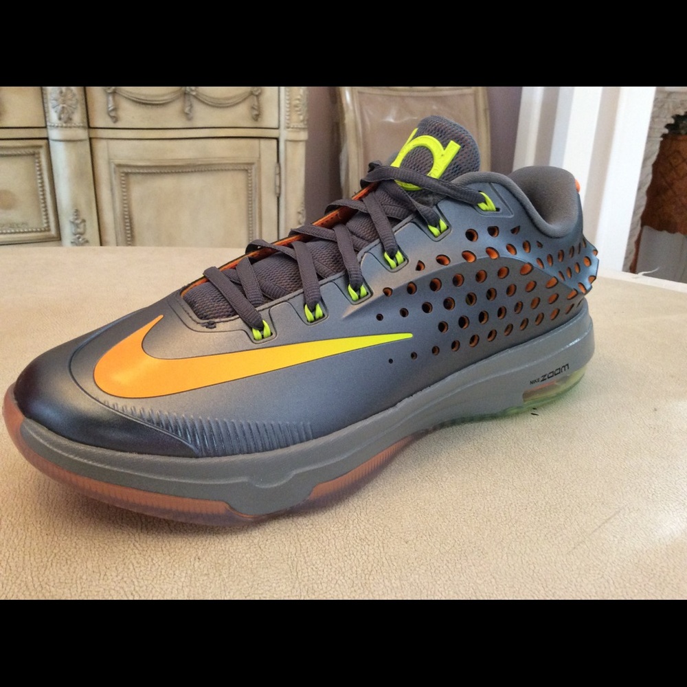 KD Kevin Durant Futuristic Sneakers size 12